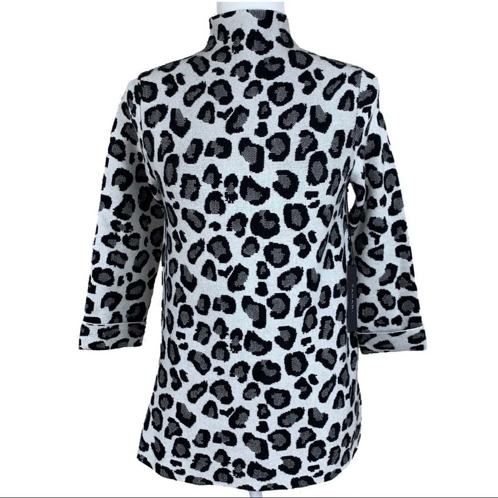 NWT Tahari Snow Leopard Mock Neck Sweater - XS